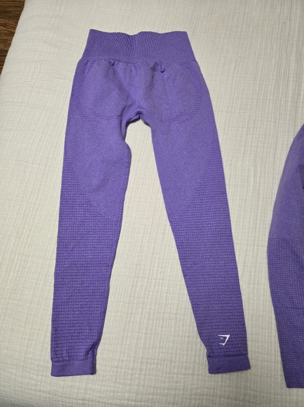 Gymshark Vital Seamless Women's Purple Leggings and Long Sleeve Crop Top Set - Picture 9 of 11